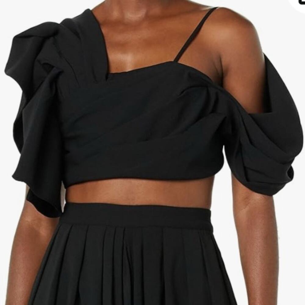 Making The Cut Women's Drapey Shoulder Cropped Top in Black